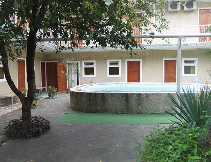 Бассейн - Отель «Испанский Дворик»